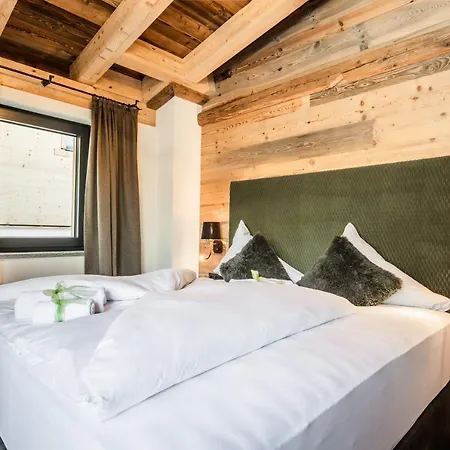Dağ evi Wilderer Chalets *