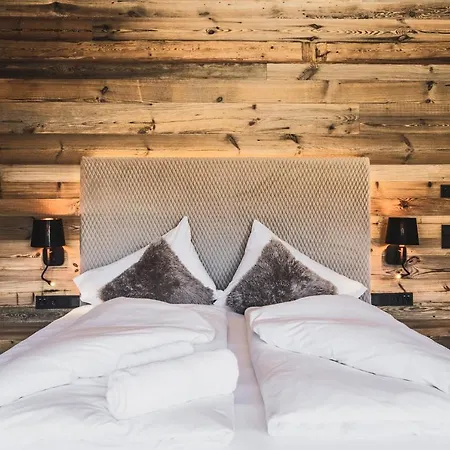 Dağ evi Wilderer Chalets Leutasch