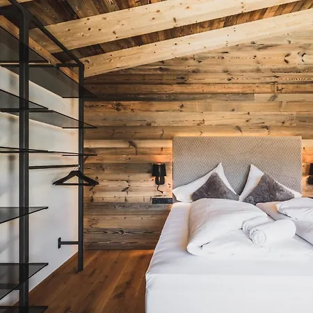 Dağ evi Wilderer Chalets Leutasch